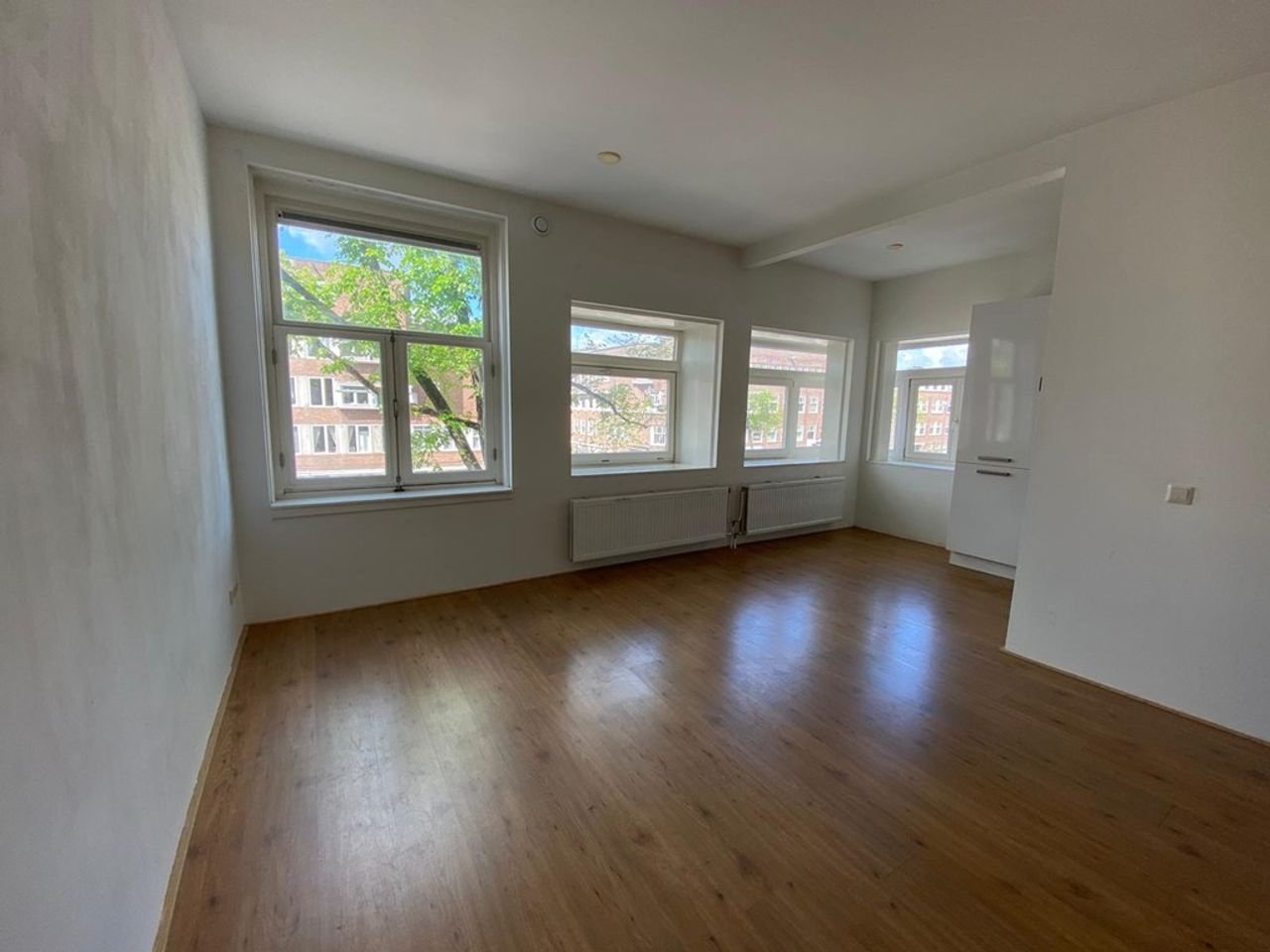 Licht appartement in De Baarsjes (2 slaapkamers) - Afbeelding 1