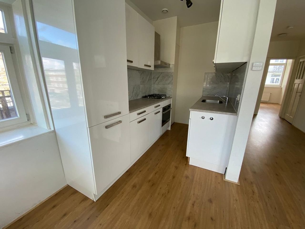 Licht appartement in De Baarsjes (2 slaapkamers) - Afbeelding 7