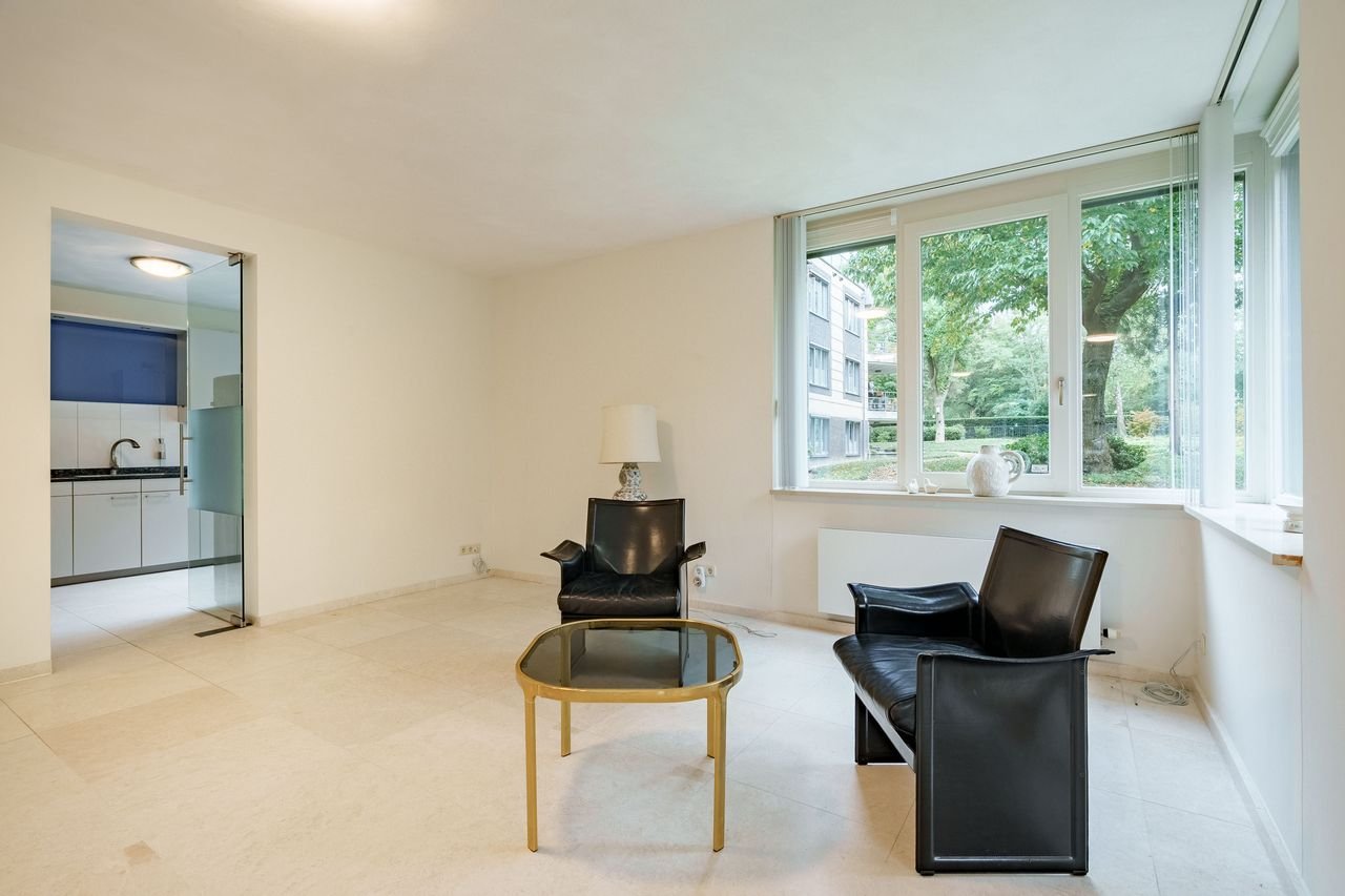 Spacious living (228m²) facing the Arboretum - Image 14