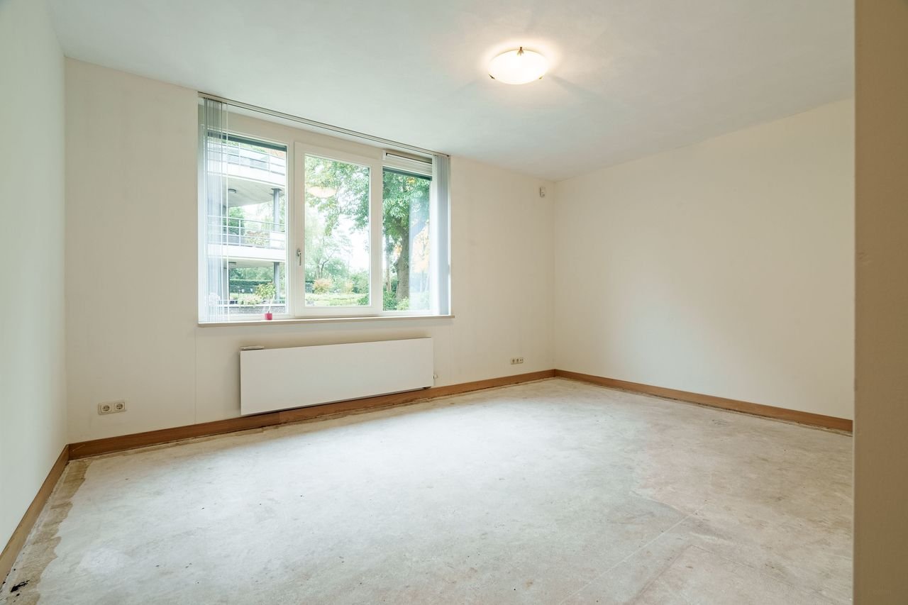 Spacious living (228m²) facing the Arboretum - Image 25