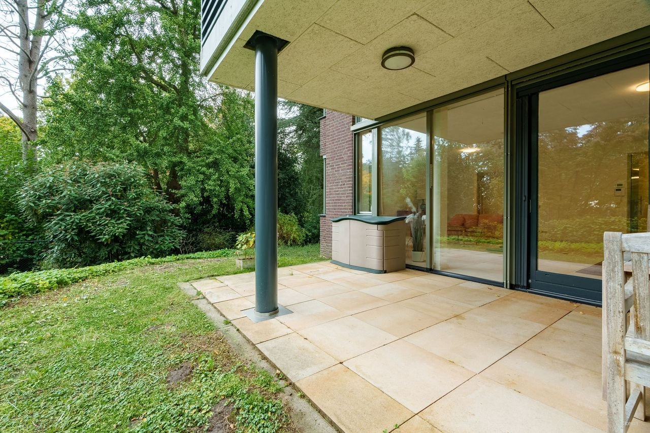 Spacious living (228m²) facing the Arboretum - Image 35