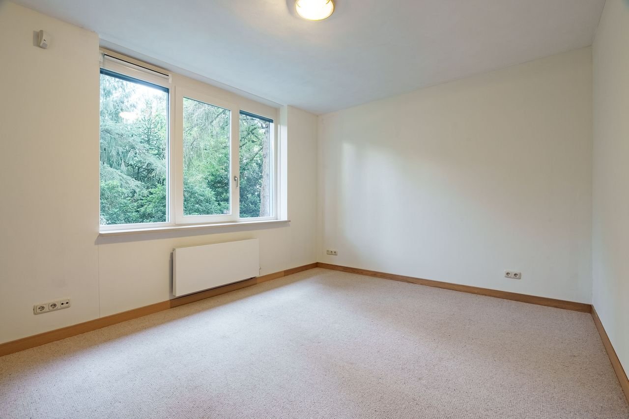 Spacious living (228m²) facing the Arboretum - Image 20