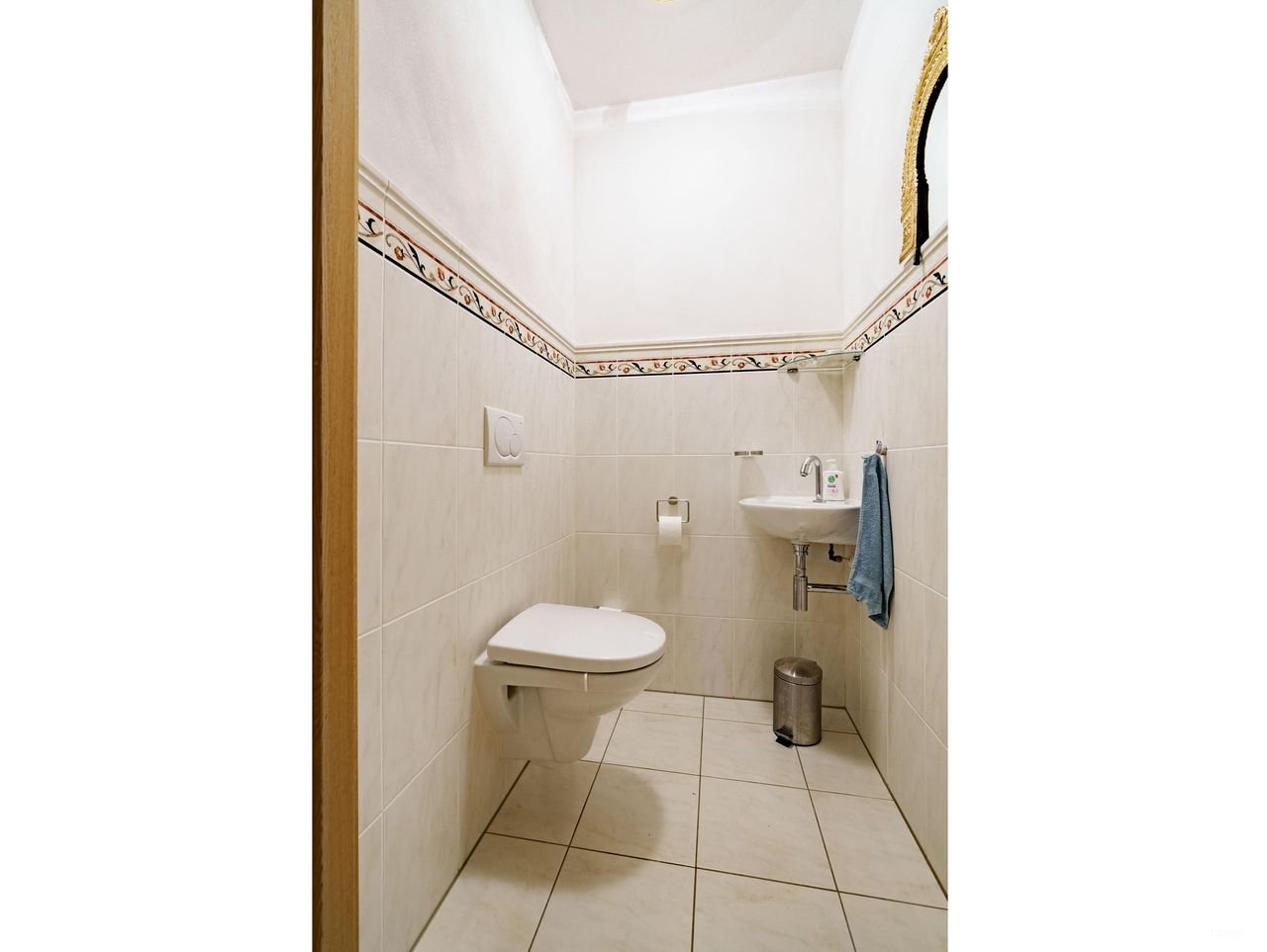 Spacious living (228m²) facing the Arboretum - Image 33