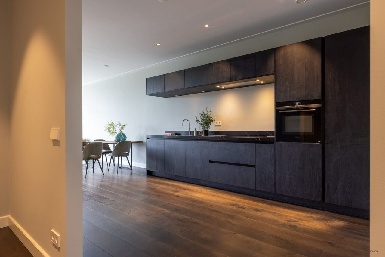 Luxury loft with private elevator and balcony - Image 7