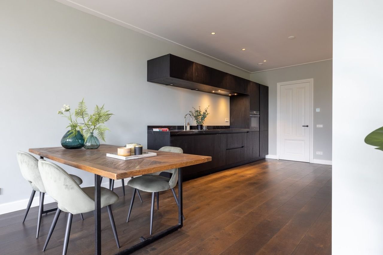 Luxury loft with private elevator and balcony - Image 3