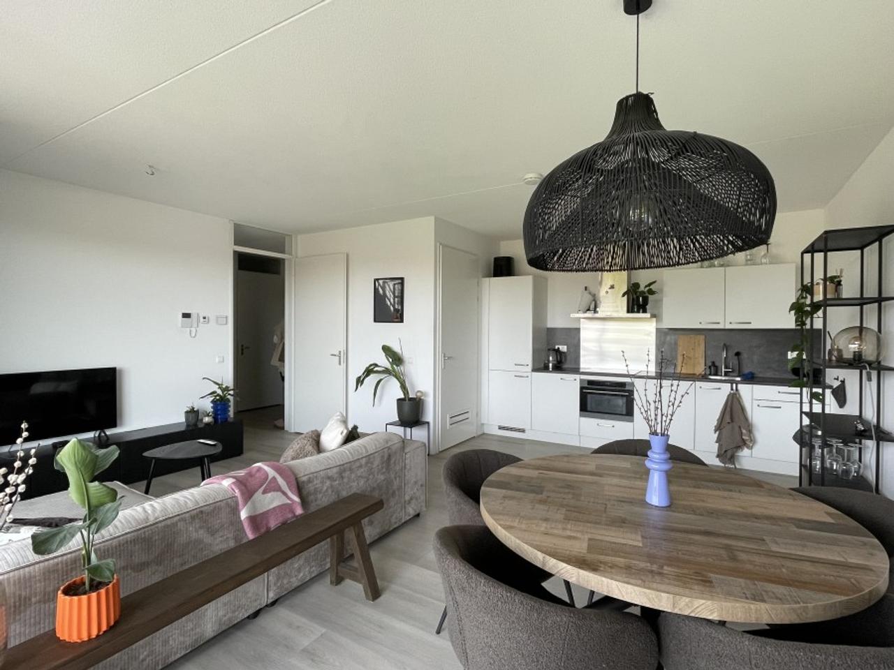 3-kamer appartement met balkon en parkeerplek - Afbeelding 3
