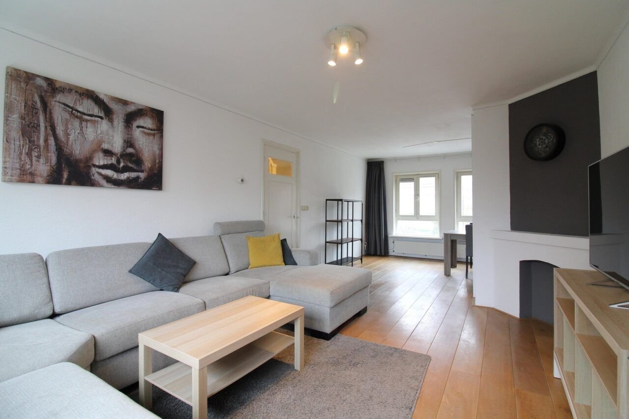 Tuindorp Maisonette: 3 Bedrooms - Image 1