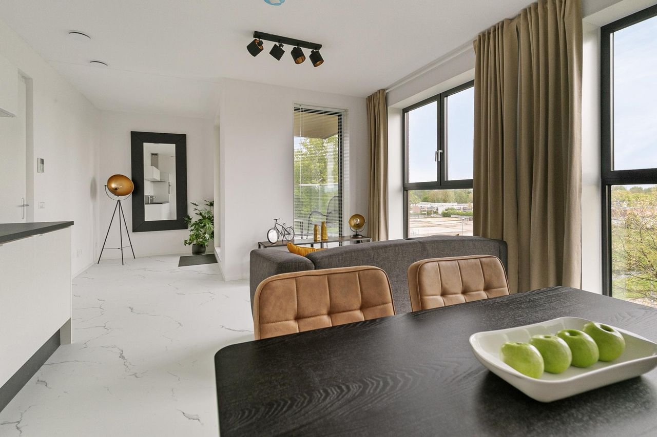 Bright Apartment in Hyde Park: Energy Label A - Image 3