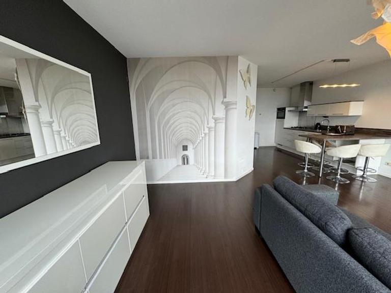 Appartement met balkon aan Raadhuisplein - Afbeelding 7