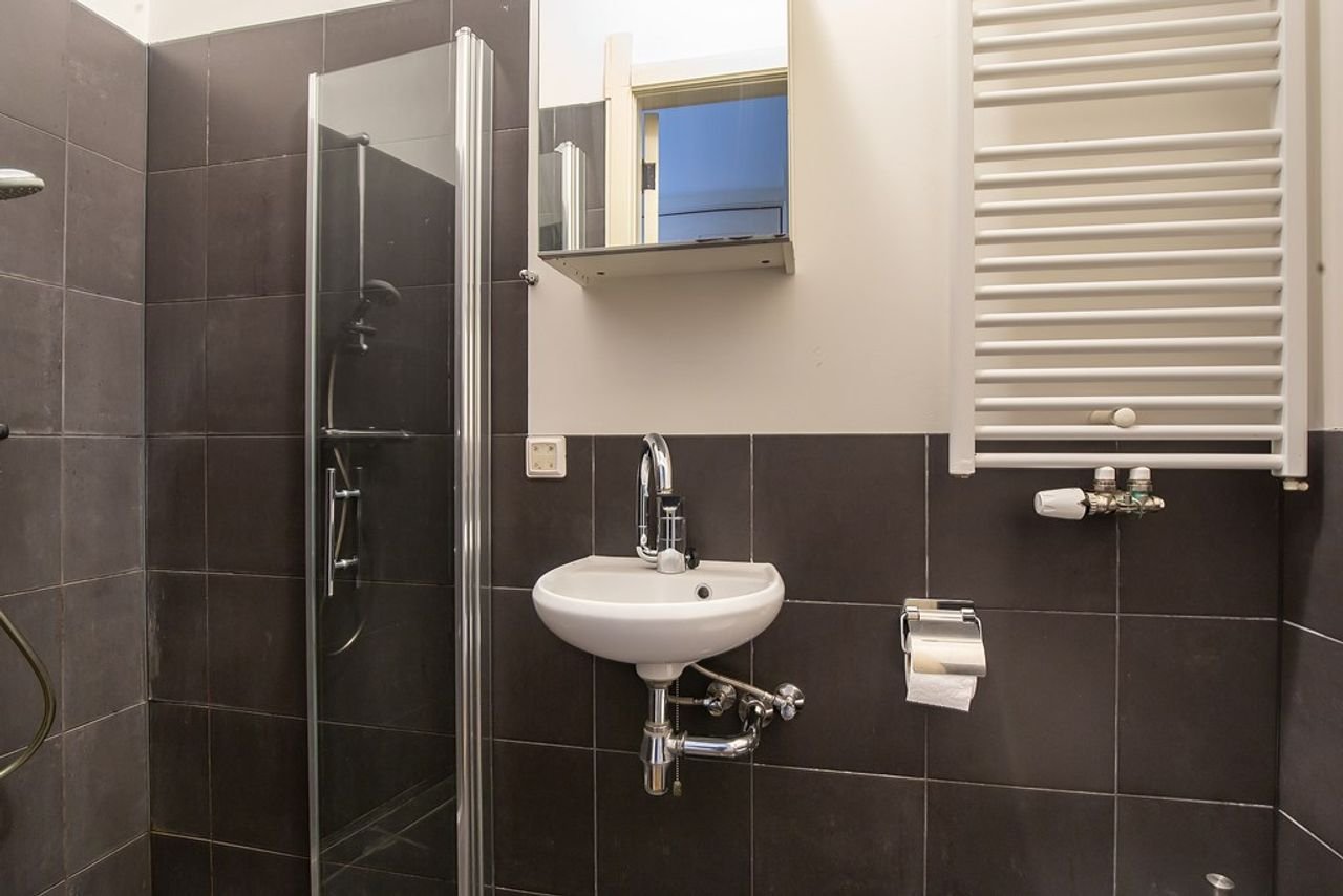 3-kamer studentenwoning in de Pijp - Afbeelding 22