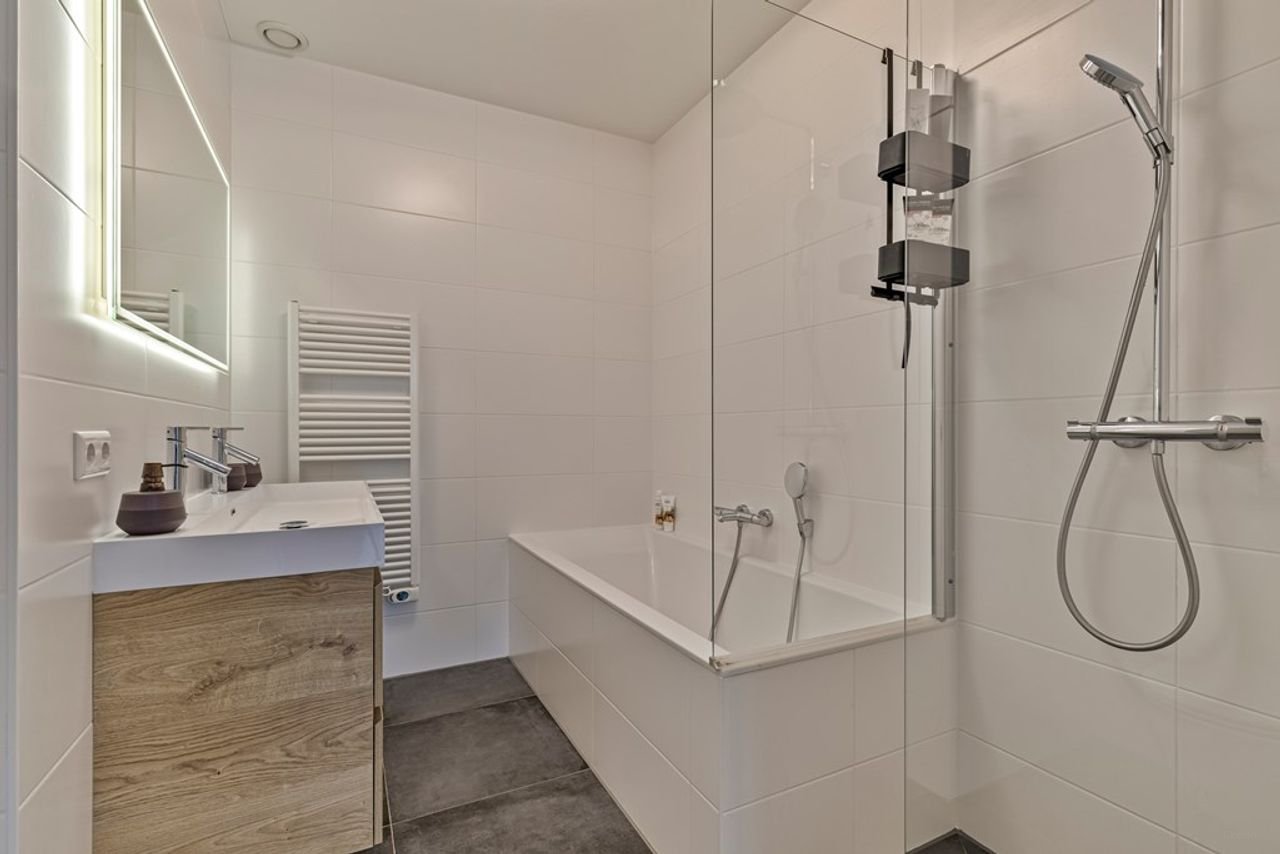 132 m² met 2 terrassen in Zeeburg - Afbeelding 17