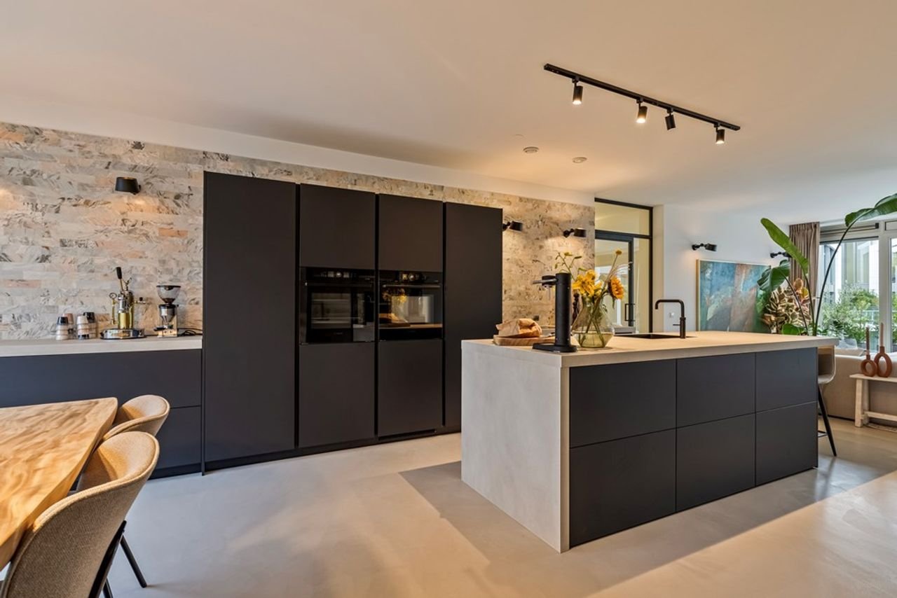 132 m² met 2 terrassen in Zeeburg - Afbeelding 2