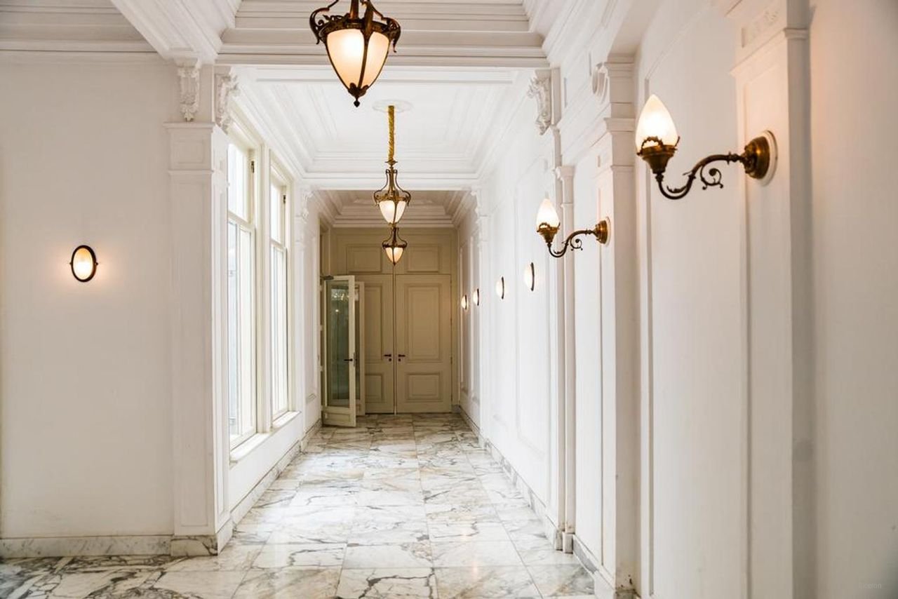 Luxe grachtenpand met terras en parkeren - Afbeelding 16