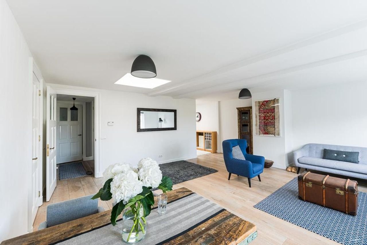 Luxe grachtenpand met terras en parkeren - Afbeelding 2