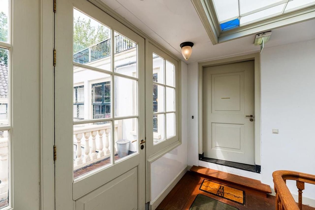 Luxe grachtenpand met terras en parkeren - Afbeelding 14