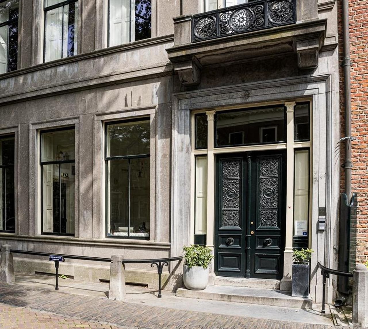 Luxe grachtenpand met terras en parkeren - Afbeelding 17