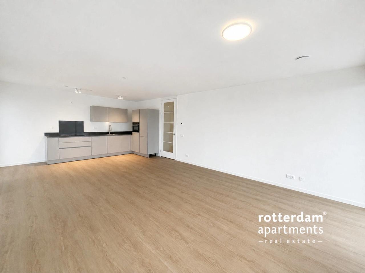 Skylinezicht vanuit je 3-slaapkamerappartement - Afbeelding 2