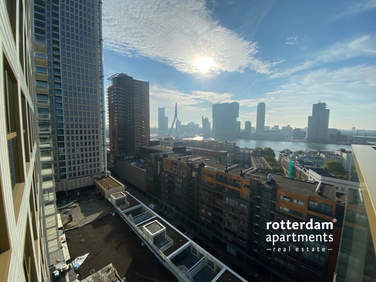 Skylinezicht vanuit je 3-slaapkamerappartement - Afbeelding 12
