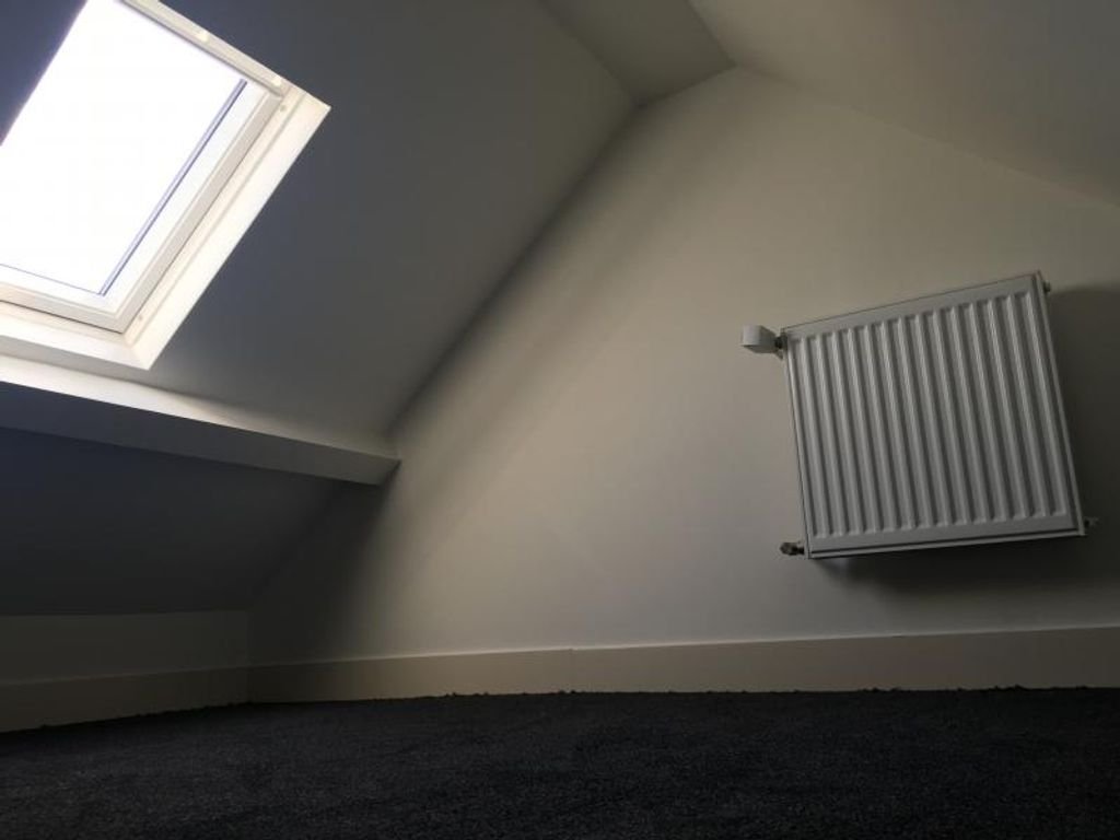 Ruime studentenetage met dakterras - Afbeelding 3