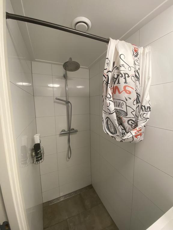 Studio with private bathroom near the UT - Image 6