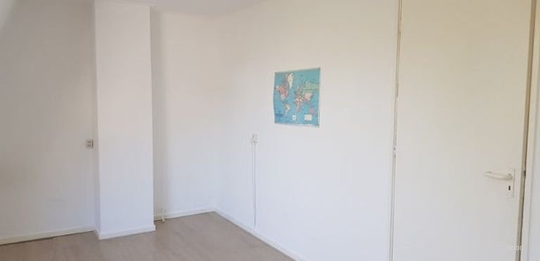 Spacious room near Stenden (18m²) - Image 8