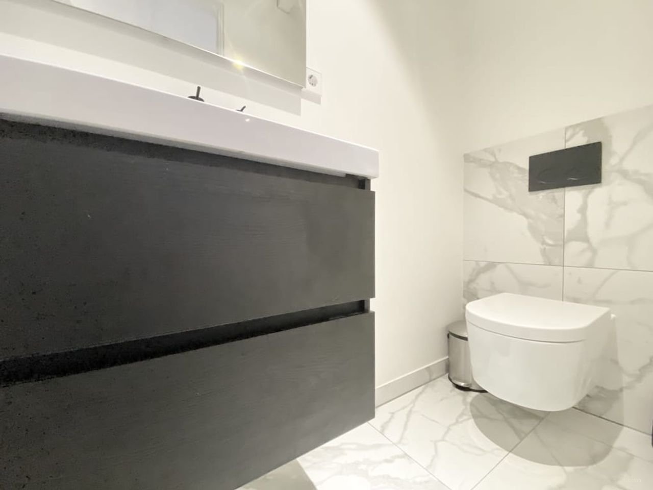 94m² living on the Nieuwezijds Voorburgwal - Image 14