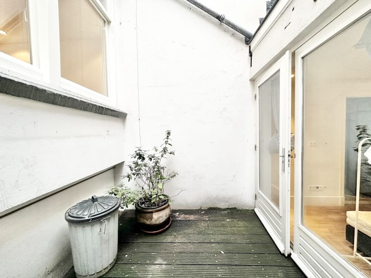 94m² living on the Nieuwezijds Voorburgwal - Image 11