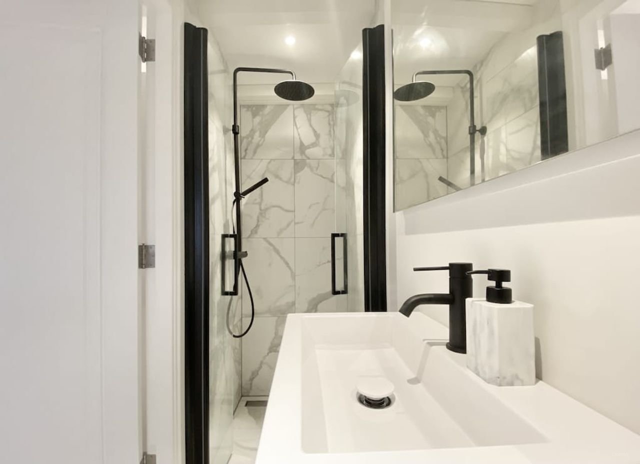 94m² living on the Nieuwezijds Voorburgwal - Image 13