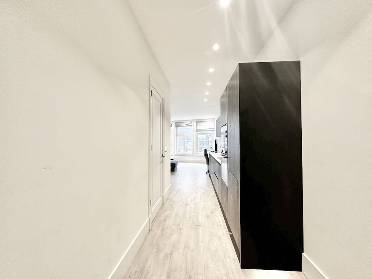 94m² living on the Nieuwezijds Voorburgwal - Image 6