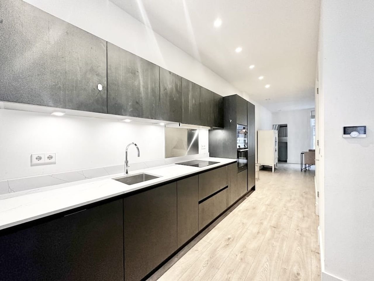 94m² living on the Nieuwezijds Voorburgwal - Image 7
