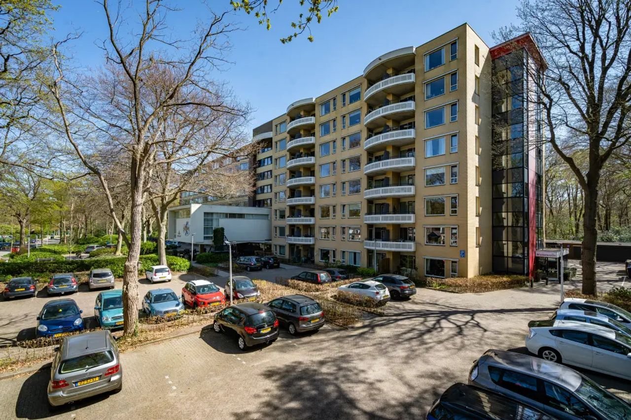 Bright ground-floor apartment for ages 55 and over - Image 1