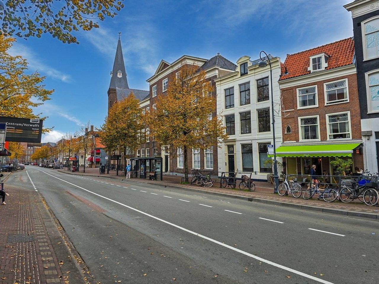 Gemeubileerd penthouse met dakterras in Haarlem - Afbeelding 1