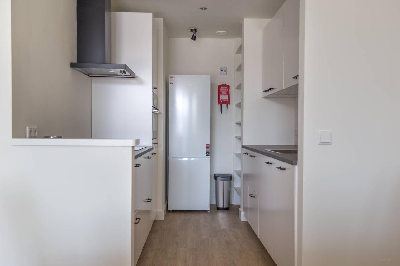 Renovated apartment with 30m² terrace - Image 14