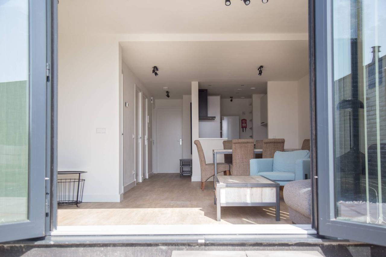 Renovated apartment with 30m² terrace - Image 7
