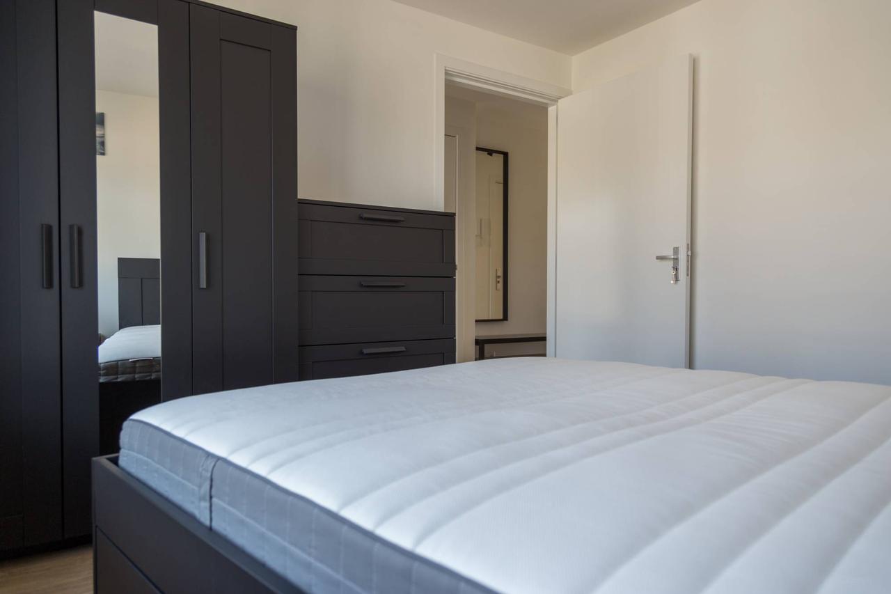 Renovated apartment with 30m² terrace - Image 15