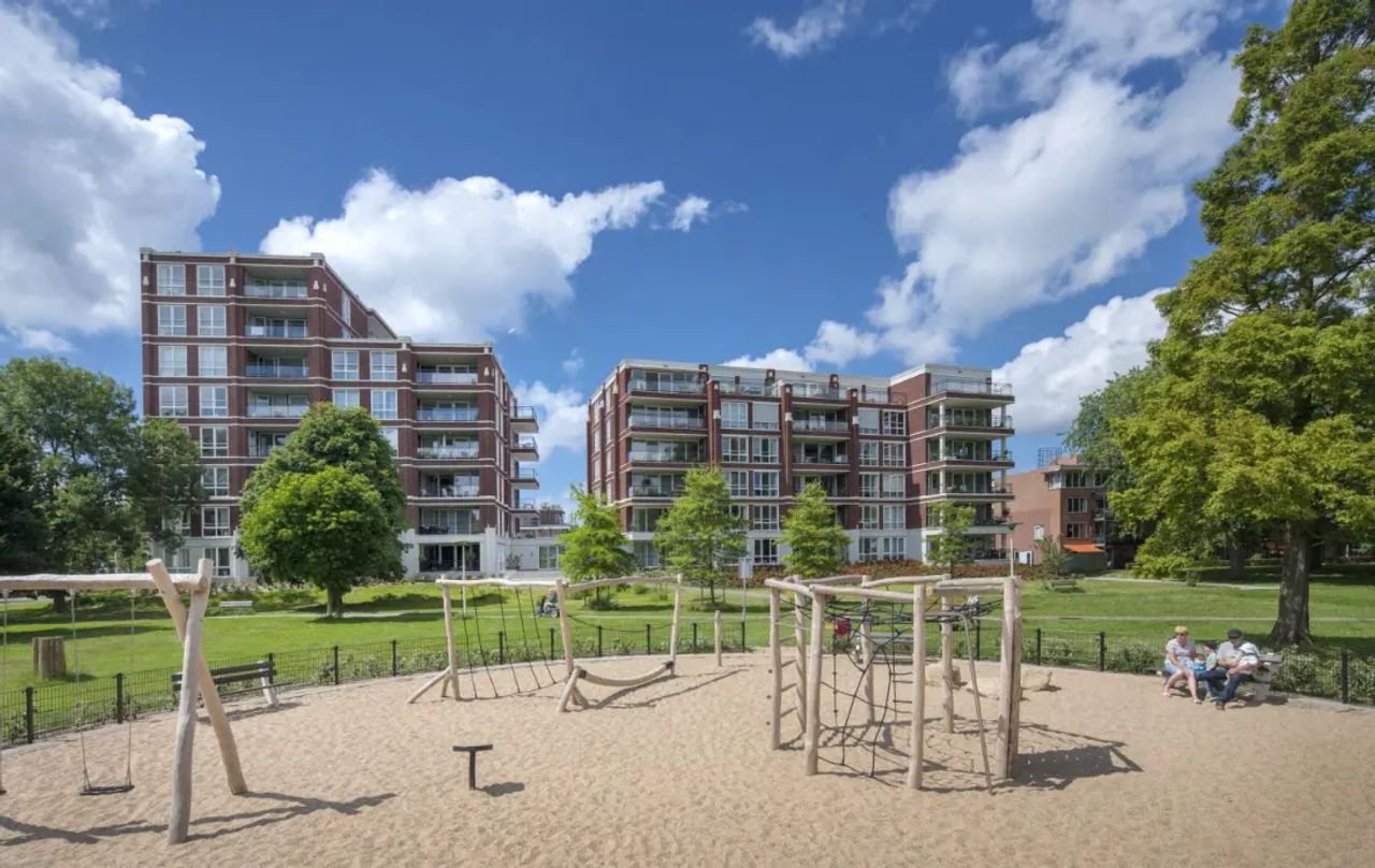 Three-room apartment (55+) with private parking space - Image 4