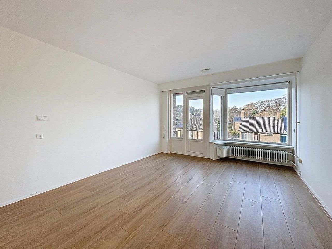 Bright apartment (105 m²) with two balconies - Image 5
