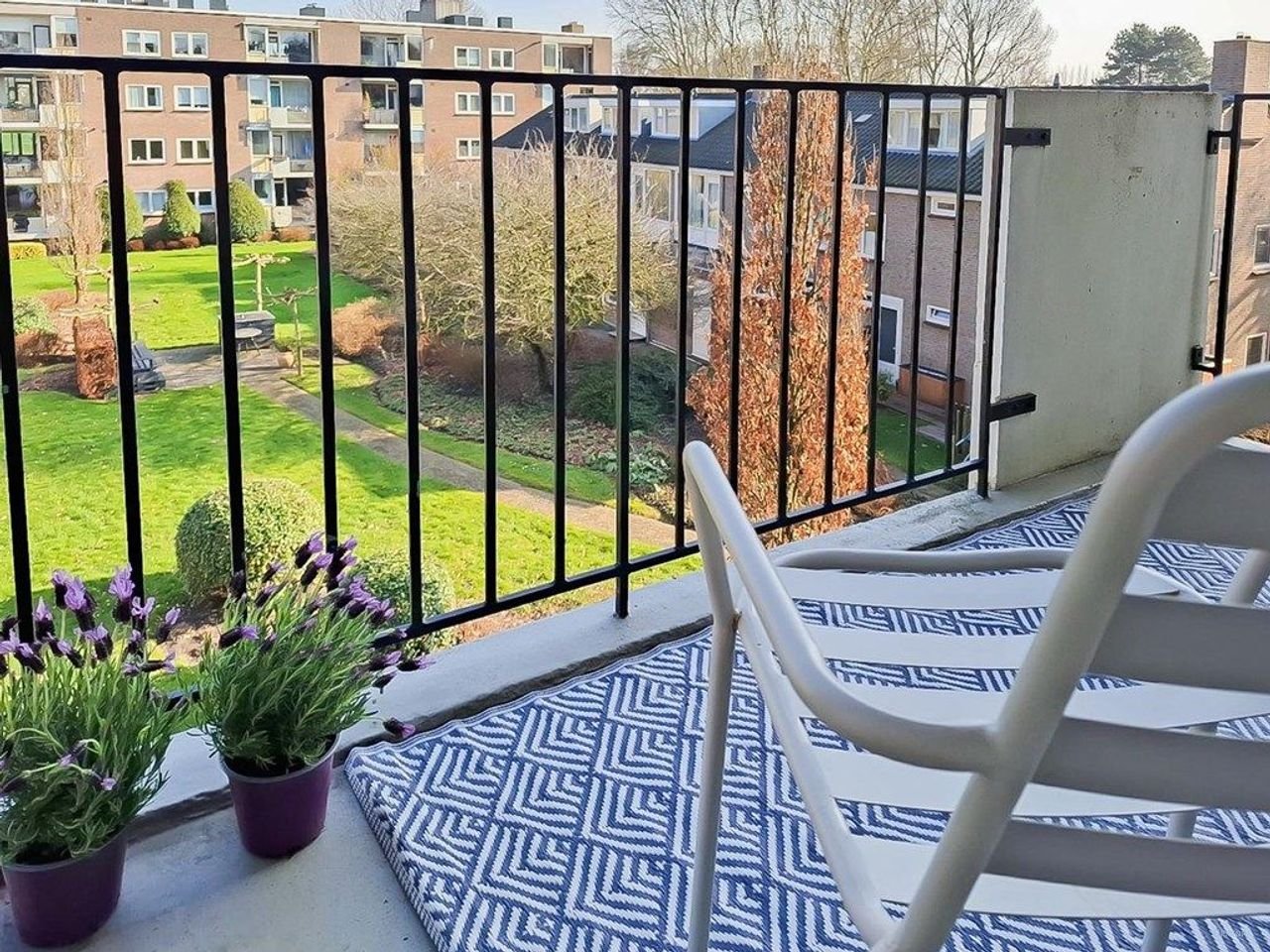 Bright apartment (105 m²) with two balconies - Image 2