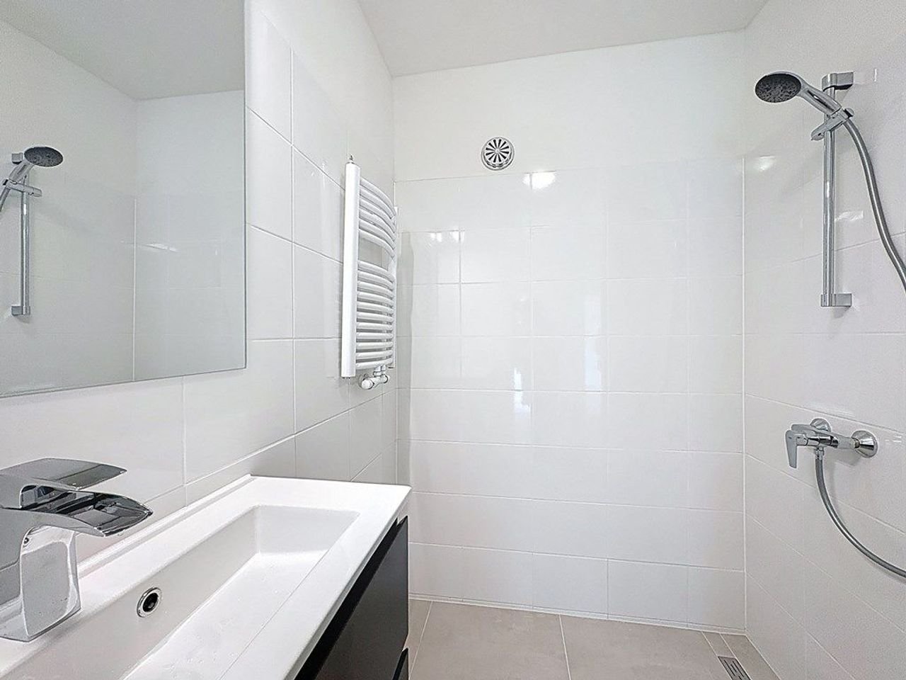 Bright apartment (105 m²) with two balconies - Image 13