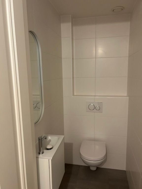 Spacious ground-floor apartment with a 60m² garden in South - Image 8