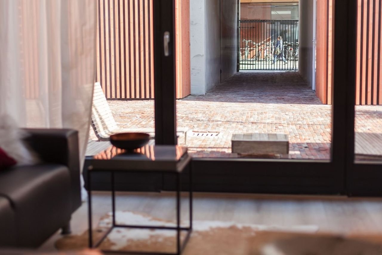 Modern city house with terrace in Spijkerkwartier - Image 3