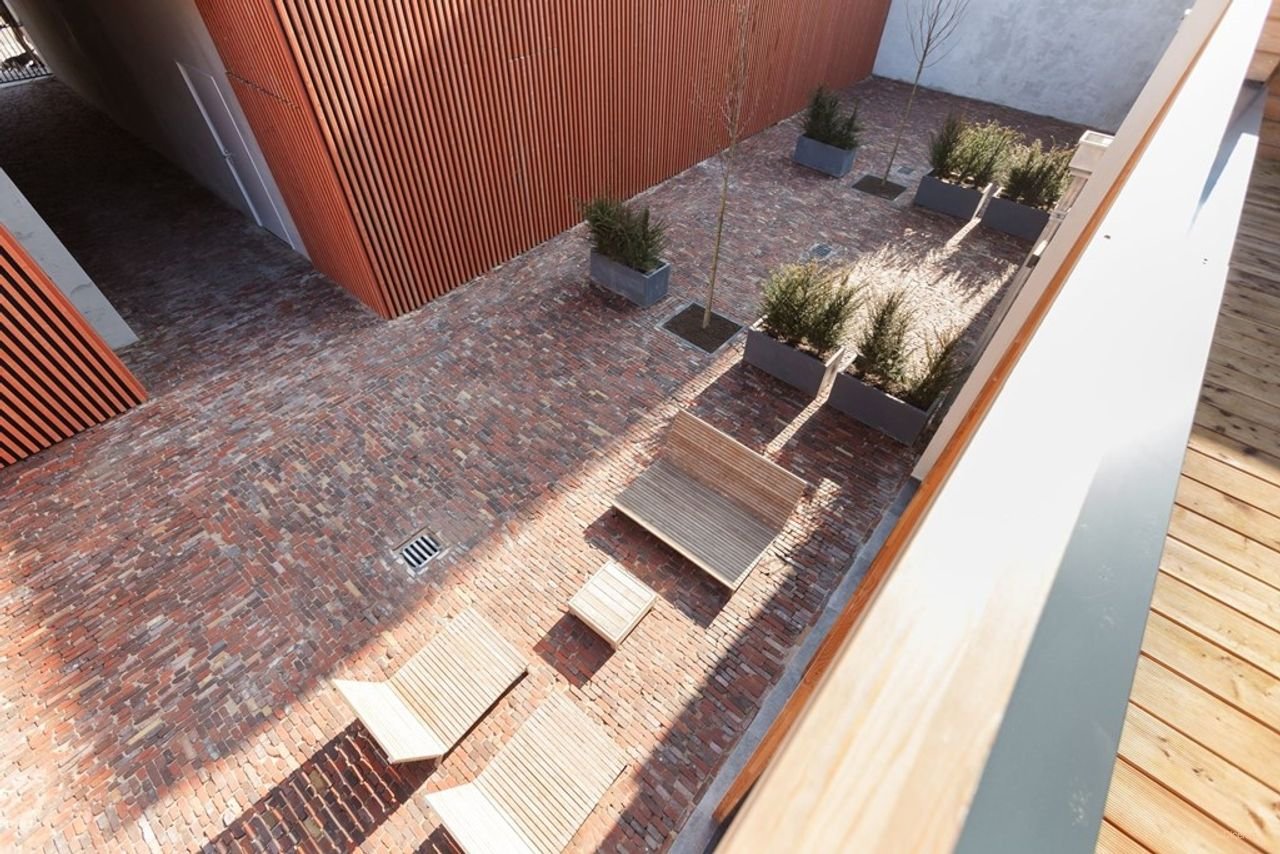 Modern city house with terrace in Spijkerkwartier - Image 16