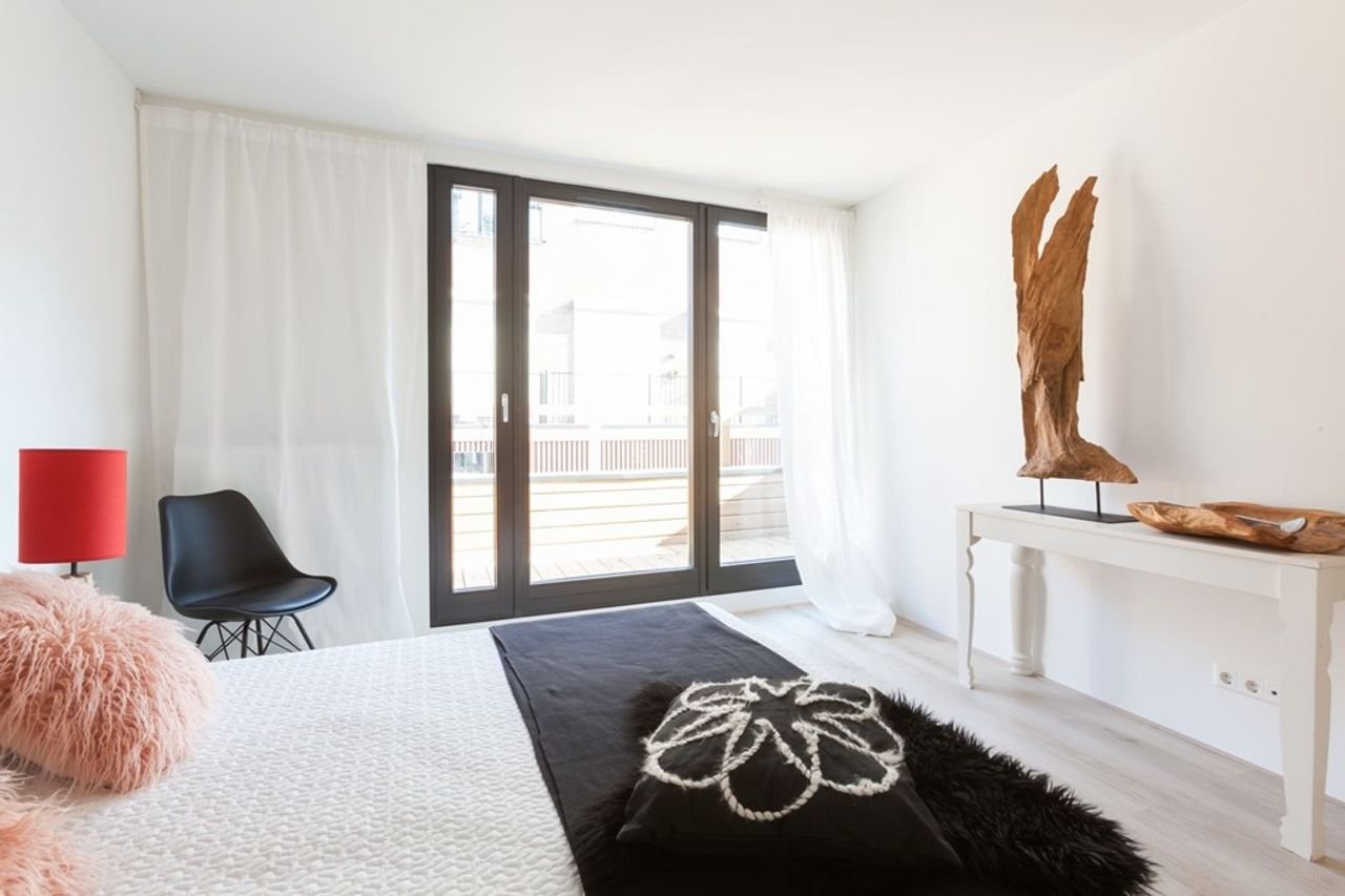 Modern city house with terrace in Spijkerkwartier - Image 8