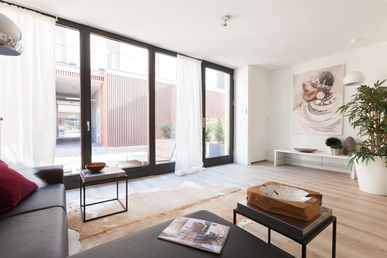 Modern city house with terrace in Spijkerkwartier - Image 6