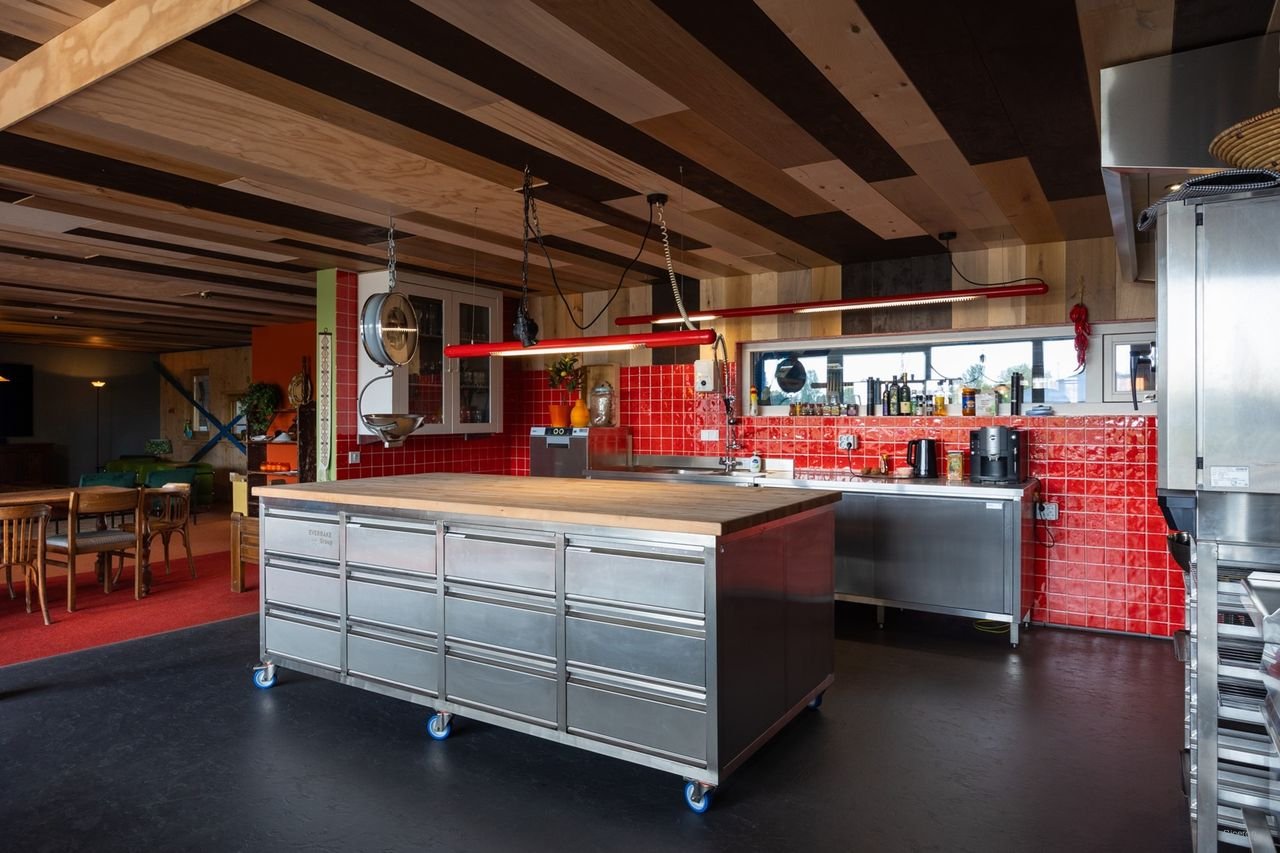 Luxury all-inclusive apartment in Avenhorn - Image 23