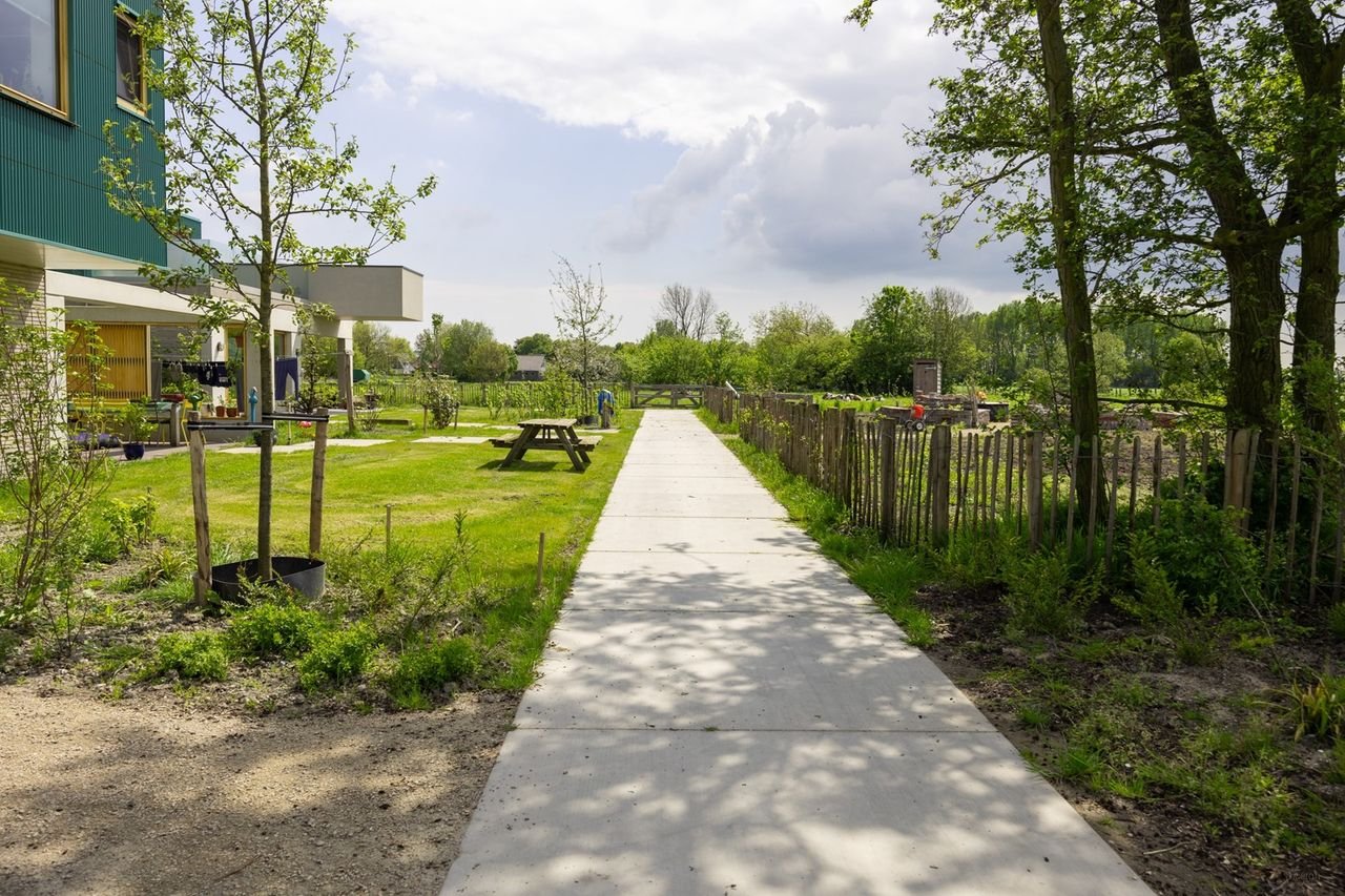 Luxury all-inclusive apartment in Avenhorn - Image 29