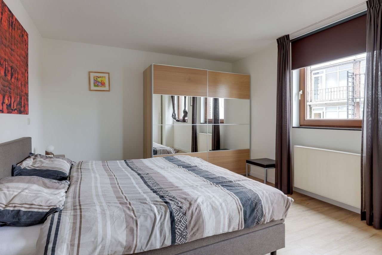 Ruim appartement met dakterras in centrum - Afbeelding 3