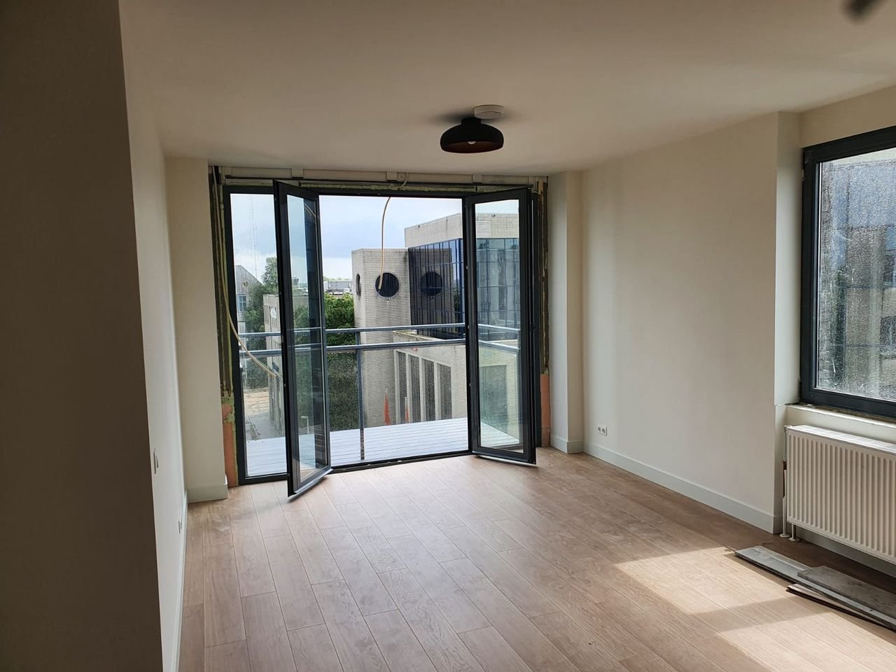 Renovated apartment with balcony in Bergen op Zoom - Image 1