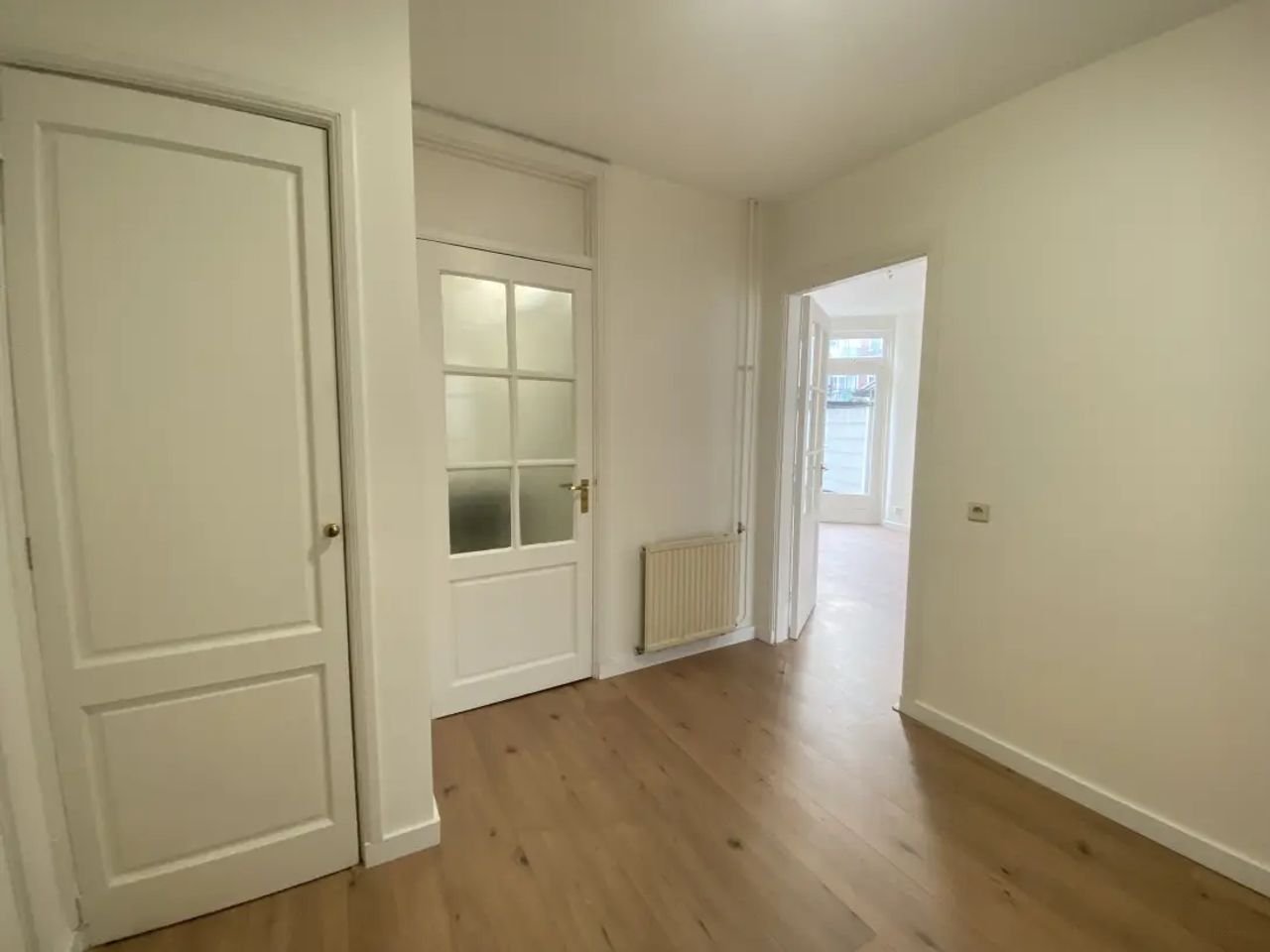 Ground floor apartment with garden for students - Image 2