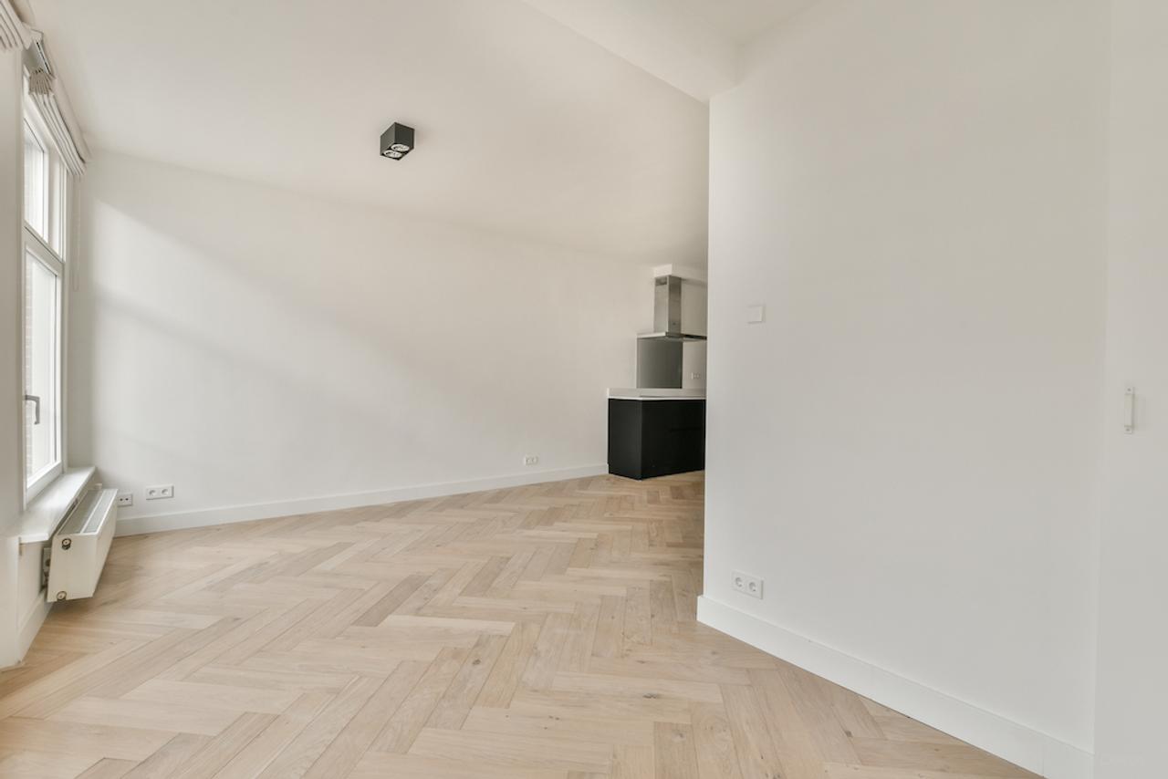 75 m² apartment with 3 balconies in Old-West - Image 3